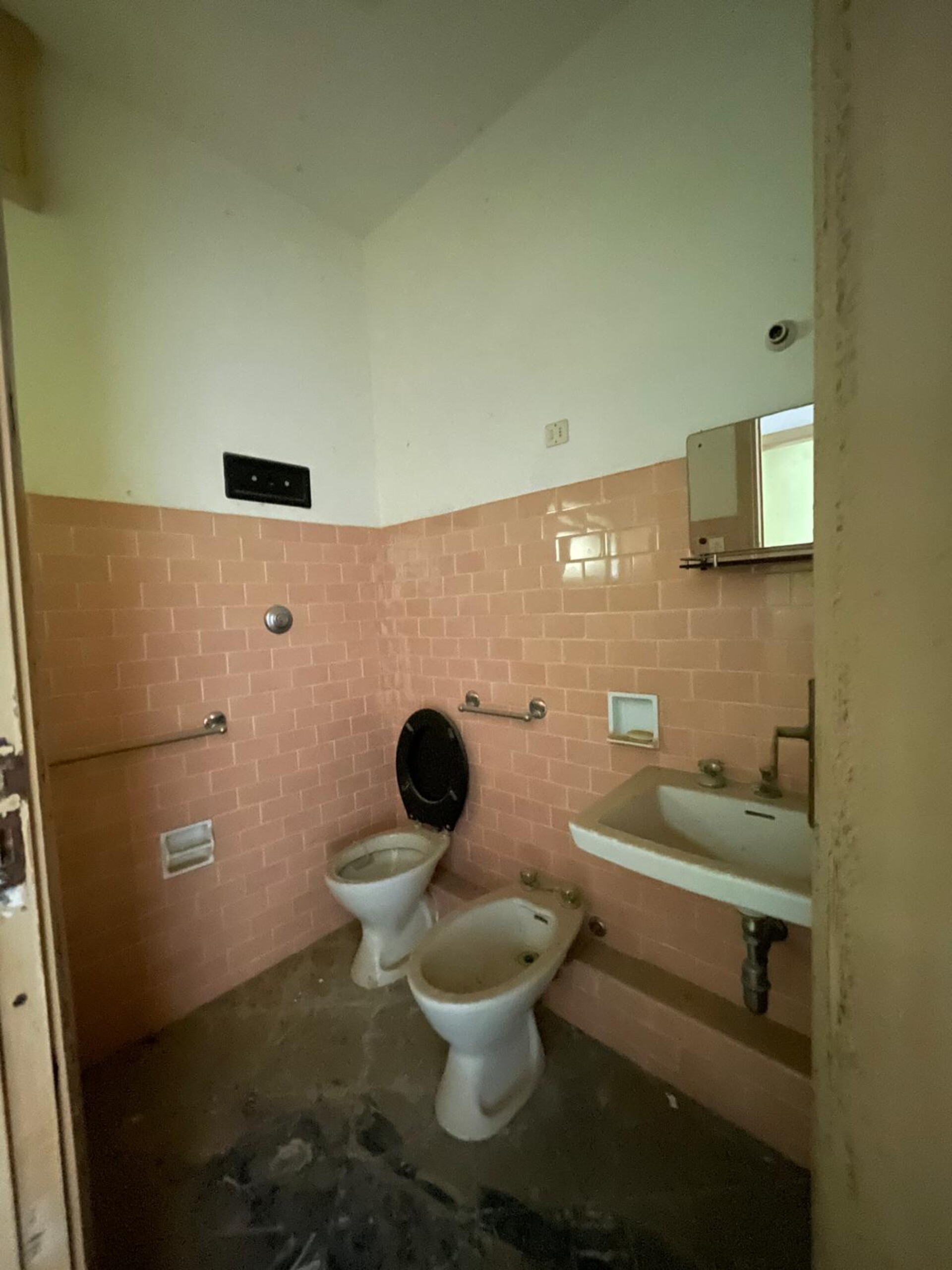 Porzione di bifamiliare in Vendita in provincia di Palermo