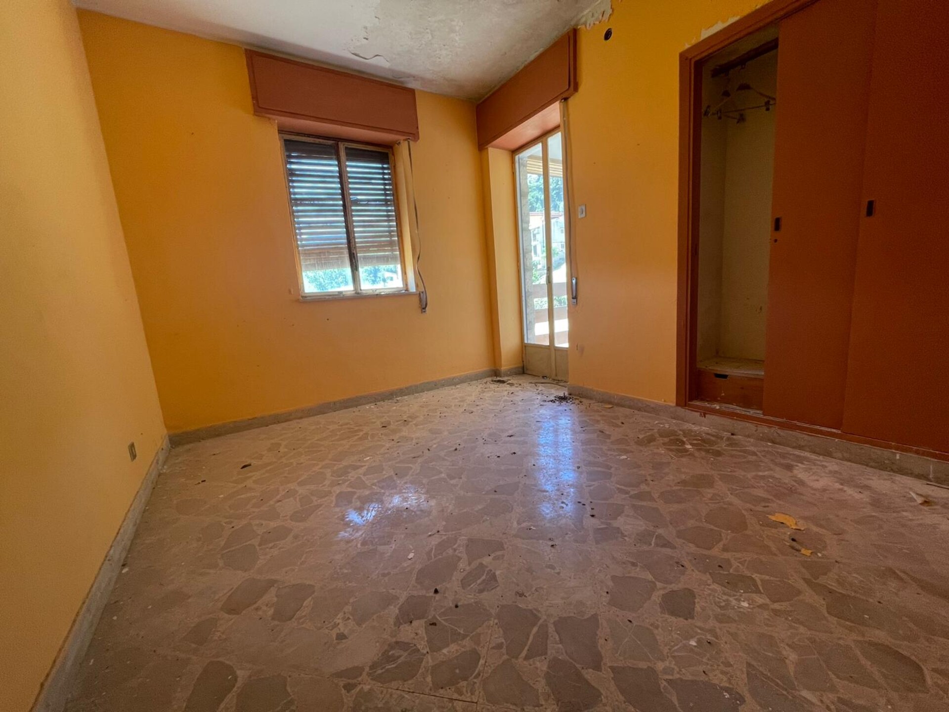 Porzione di bifamiliare in Vendita in provincia di Palermo