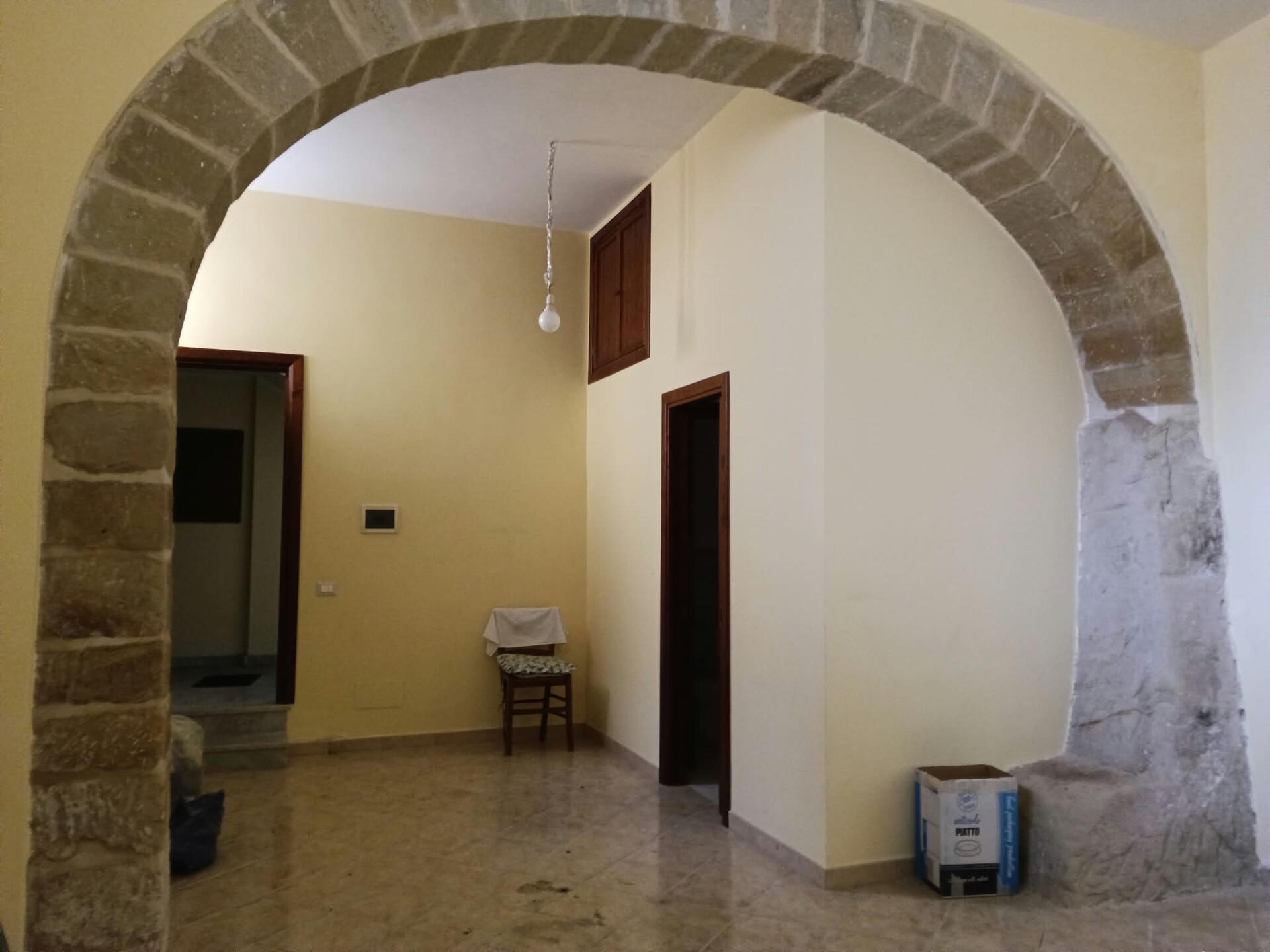 Palazzo / Edificio in Vendita a Mezzojuso Centro (Palermo)