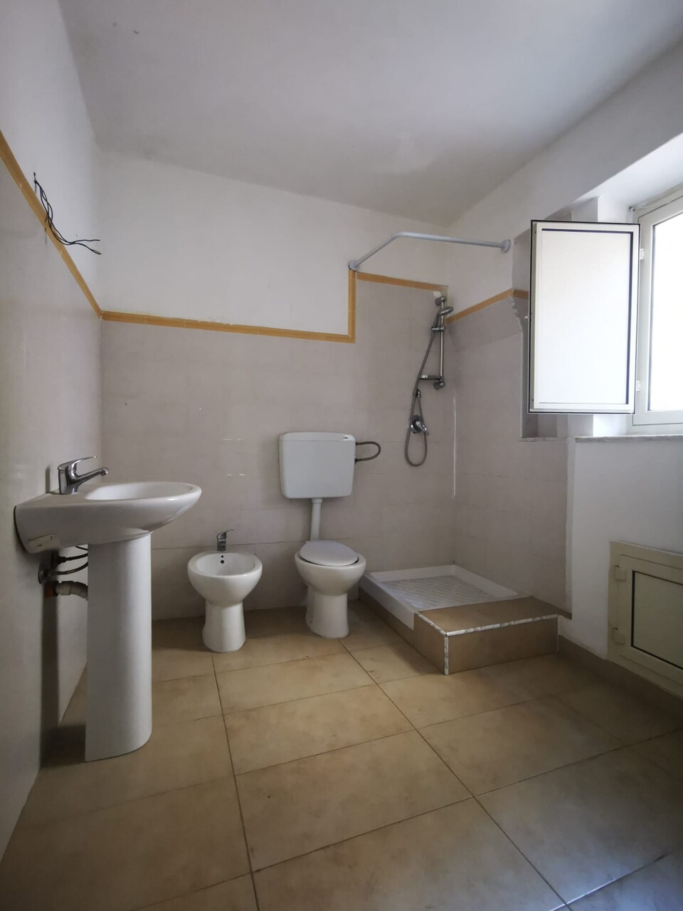 Trifamiliare in Vendita a Palermo Calatafimi Alta