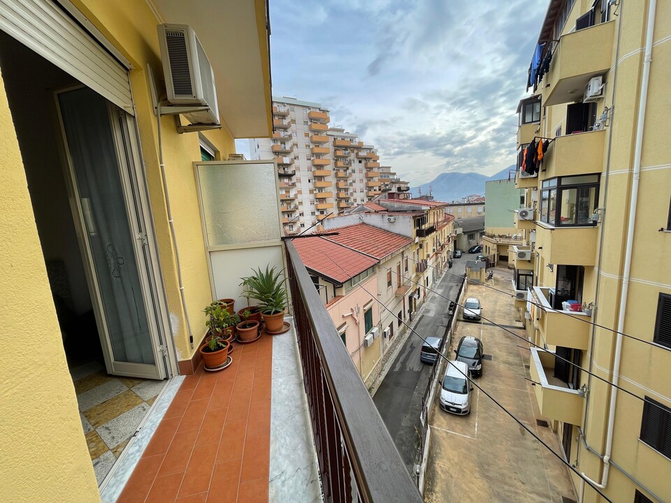 Trilocale in Vendita a Palermo Mezzomonreale