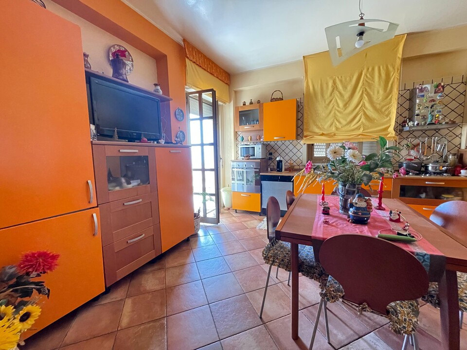 Pentalocale in Vendita a Monreale Circonvallazione (Palermo)