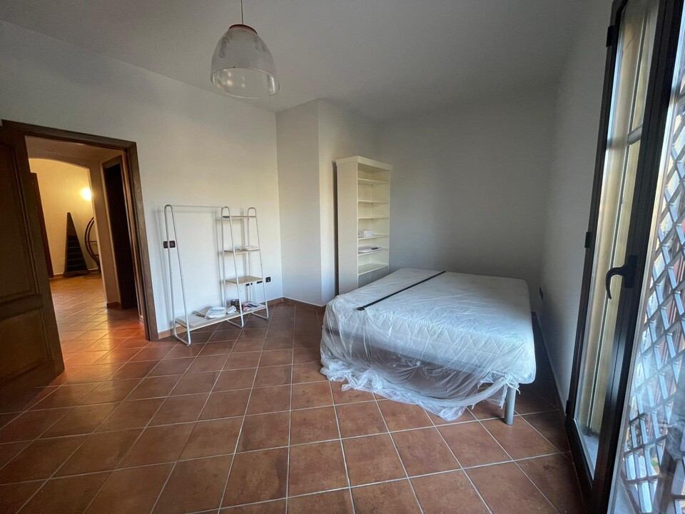 Porzione di bifamiliare in Vendita a Palermo Villagrazia/olio di lino