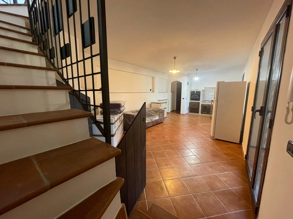 Porzione di bifamiliare in Vendita a Palermo Villagrazia/olio di lino