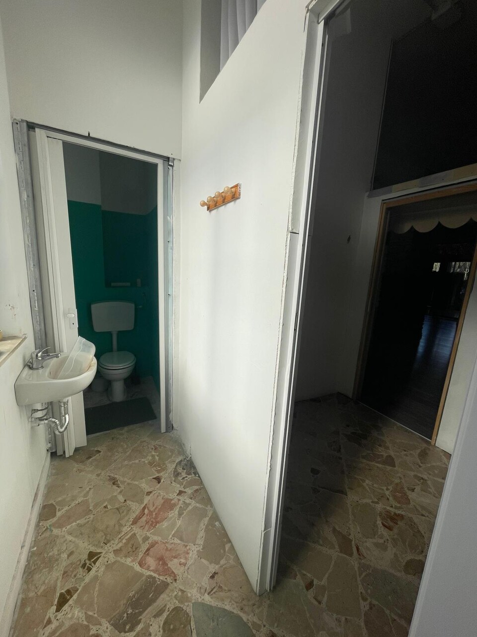 Locale commerciale in Affitto a Palermo Leonardo da Vinci