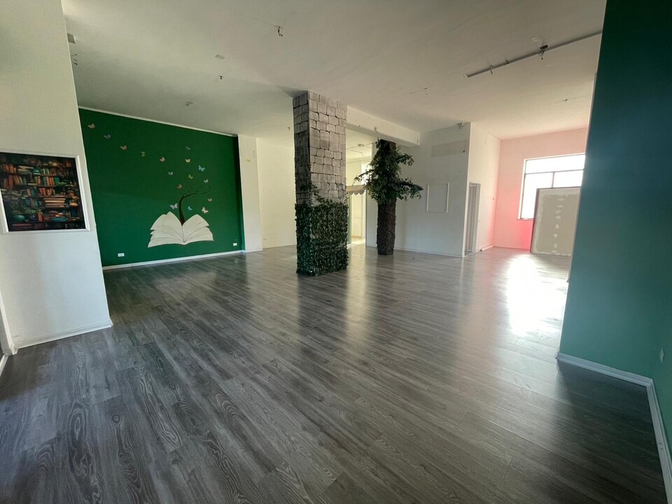 Locale commerciale in Affitto a Palermo Leonardo da Vinci