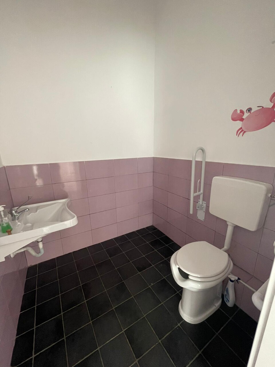 Locale commerciale in Affitto a Palermo Leonardo da Vinci