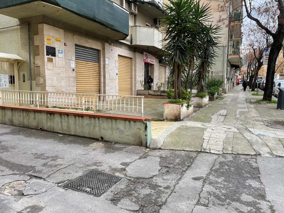 Locale commerciale in Affitto a Palermo Calatafimi Alta