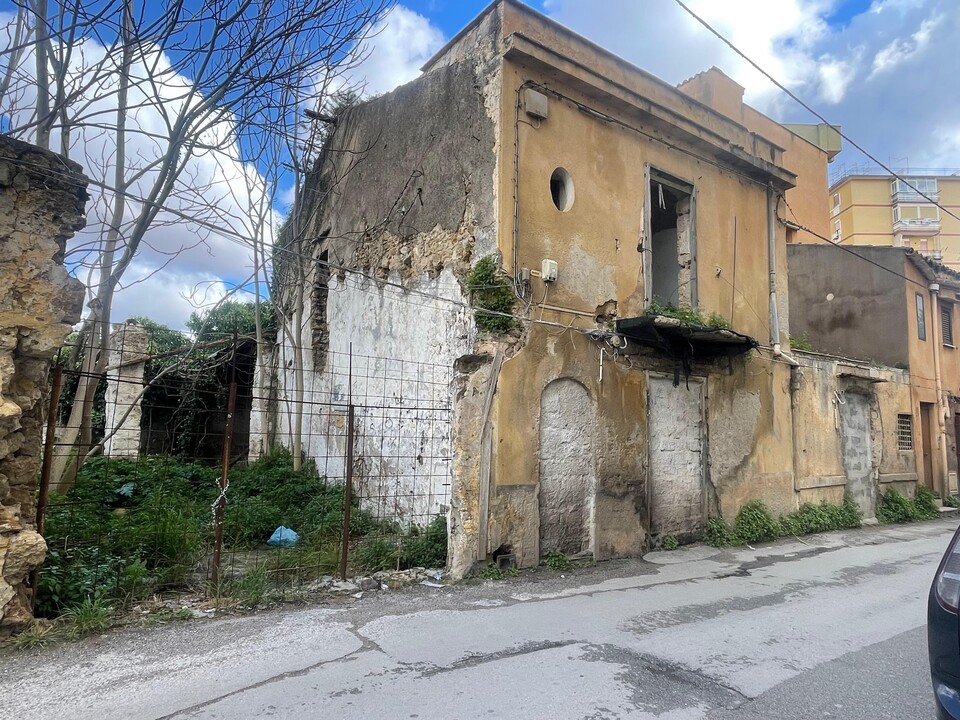 Rudere in Vendita a Palermo Calatafimi Alta
