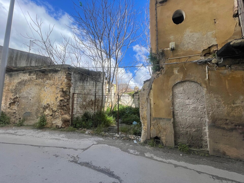 Rudere in Vendita a Palermo Calatafimi Alta