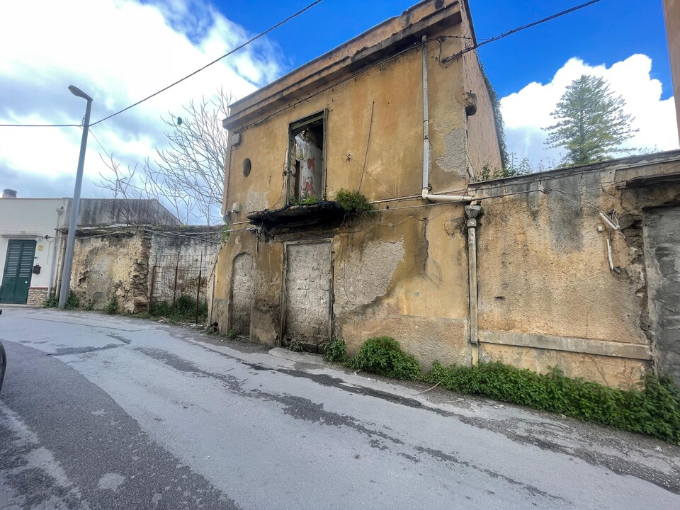 Rudere in Vendita a Palermo Calatafimi Alta