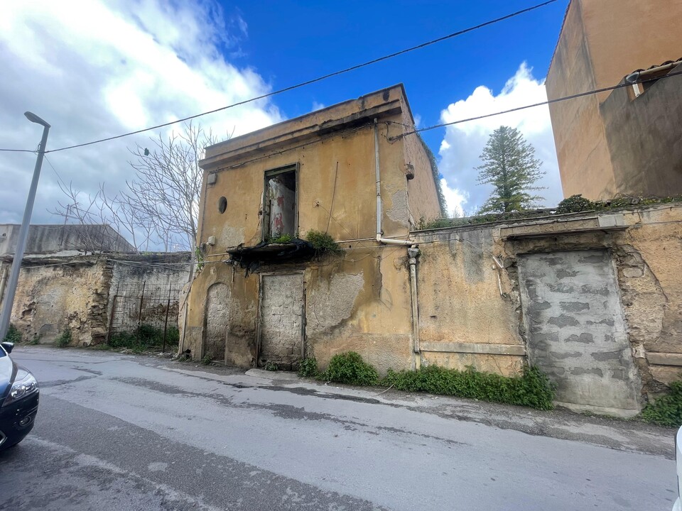 Rudere in Vendita a Palermo Calatafimi Alta