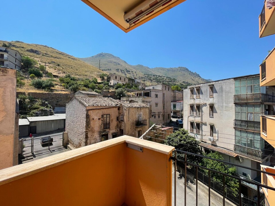Appartamento in Affitto in provincia di Palermo