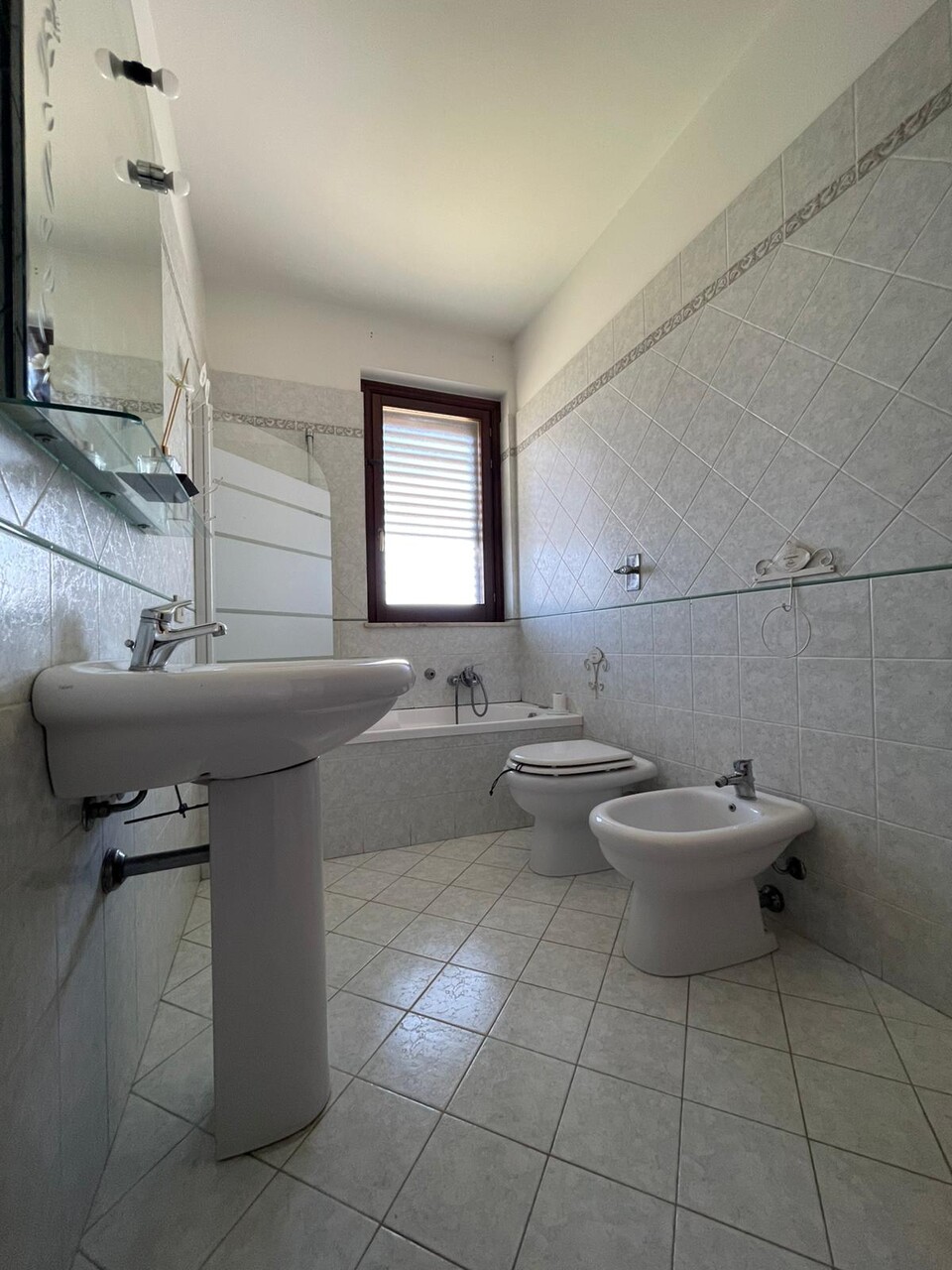 Appartamento in Affitto in provincia di Palermo