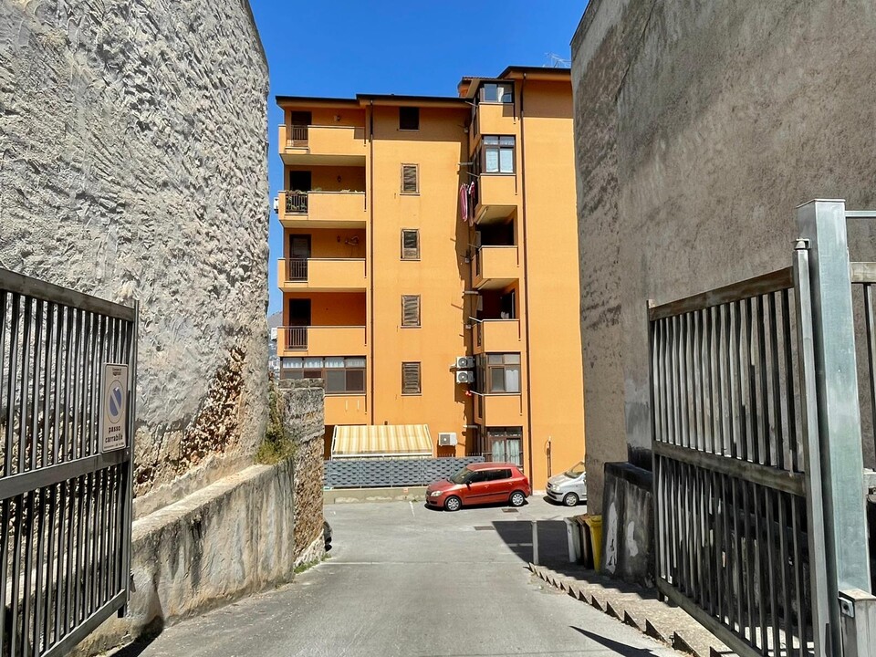 Appartamento in Affitto in provincia di Palermo
