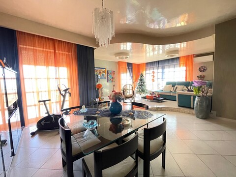 Pentalocale in Vendita a Monreale Circonvallazione (Palermo)