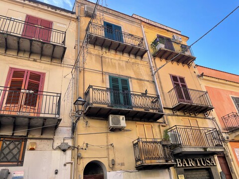 Quadrilocale in Vendita a Monreale Centro (Palermo)