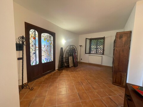 Porzione di bifamiliare in Vendita a Palermo Villagrazia/olio di lino