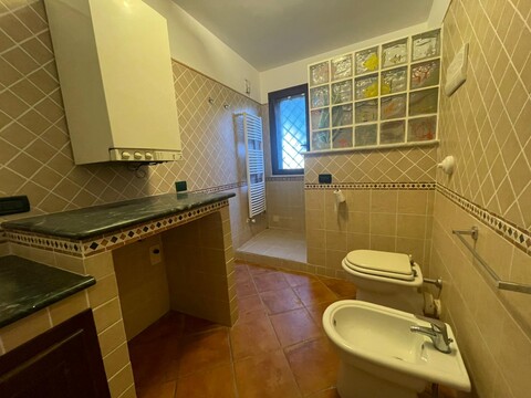 Porzione di bifamiliare in Vendita a Palermo Villagrazia/olio di lino