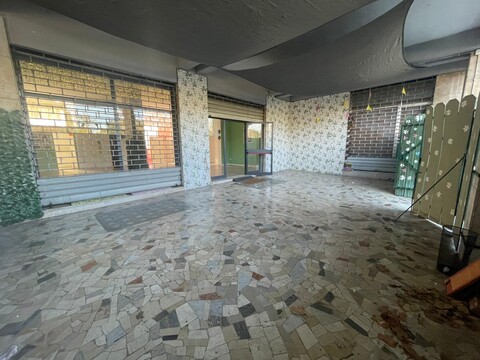 Locale commerciale in Affitto a Palermo Leonardo da Vinci