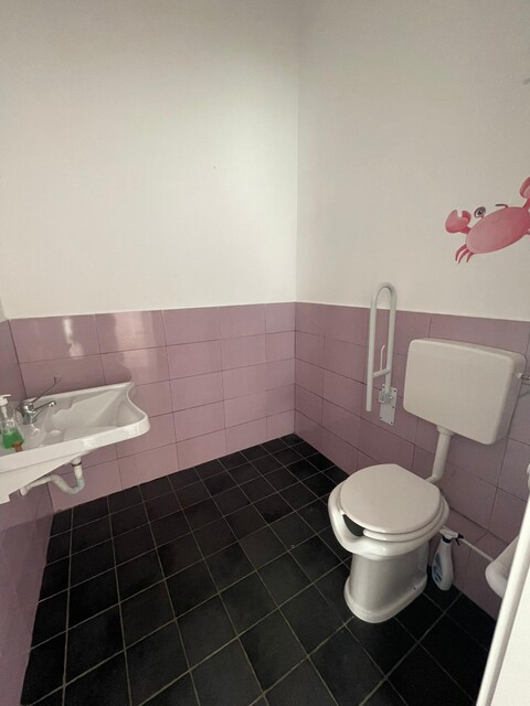 Locale commerciale in Affitto a Palermo Leonardo da Vinci