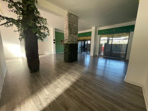 Locale commerciale in Affitto a Palermo Leonardo da Vinci