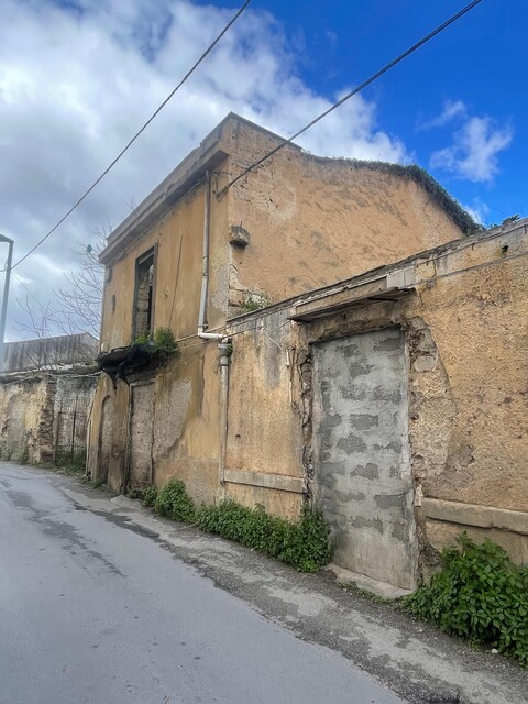 Rudere in Vendita a Palermo Calatafimi Alta