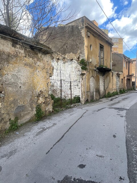 Rudere in Vendita a Palermo Calatafimi Alta