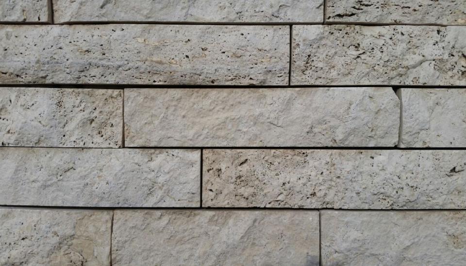 Marmo scavezzato di travertino cisam st