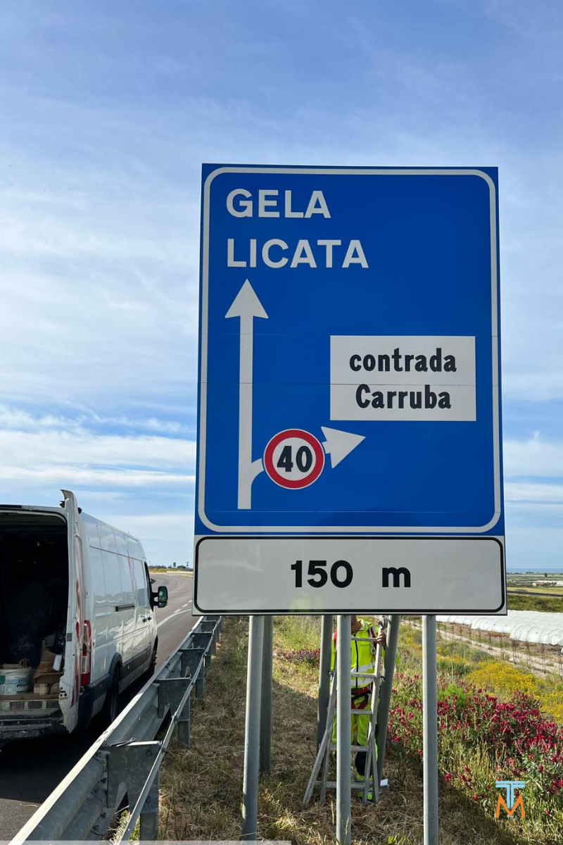 Segnaletica stradale verticale