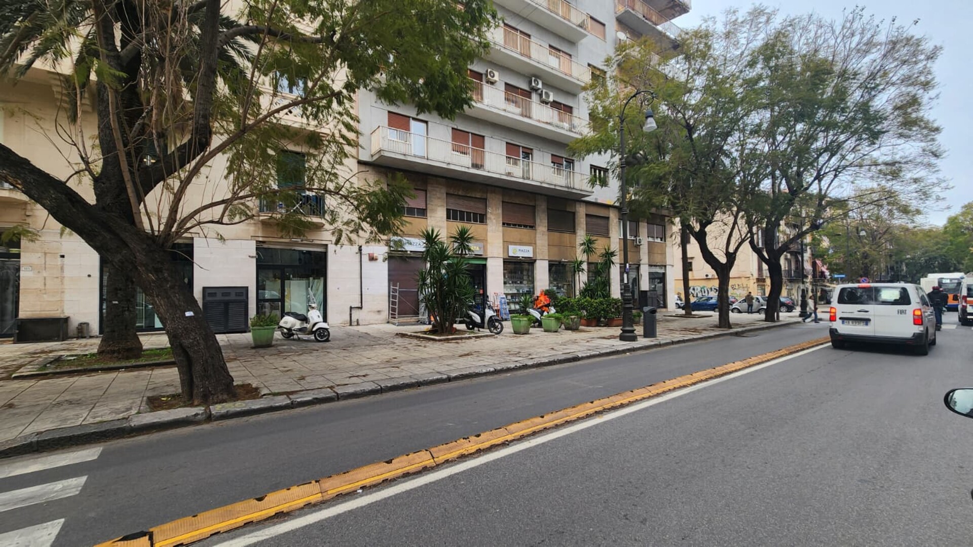 Locale commerciale in Vendita a Palermo Tukory