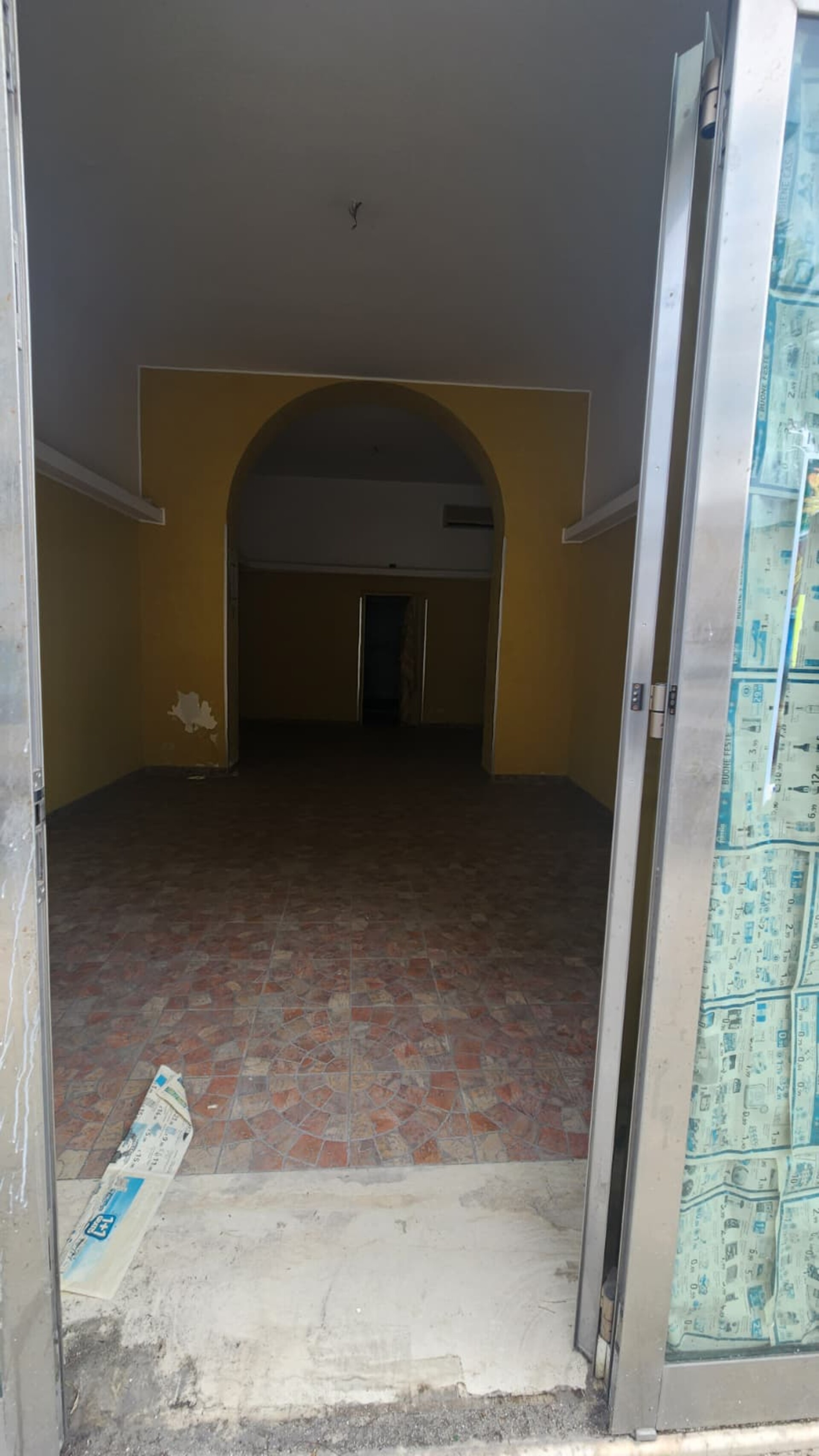 Locale commerciale in Vendita a Palermo Tukory