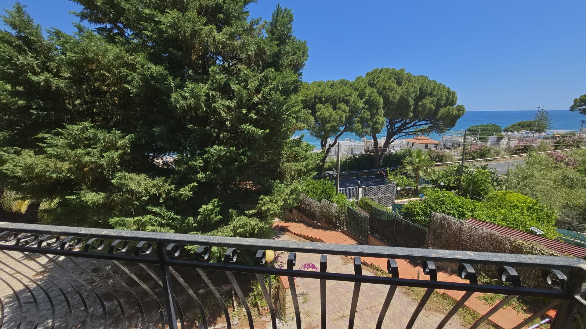 Villa indipendente in Vendita in provincia di Palermo