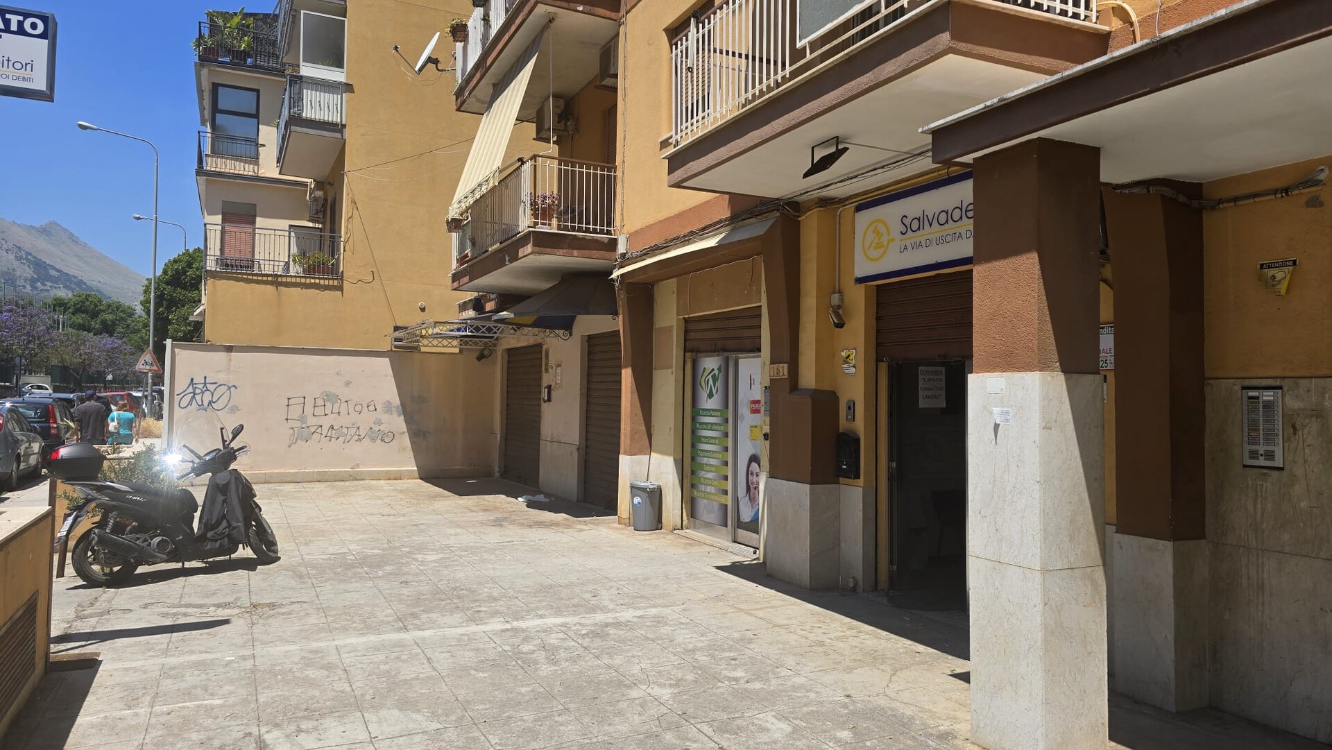 Magazzino / Deposito in Vendita a Palermo Uditore