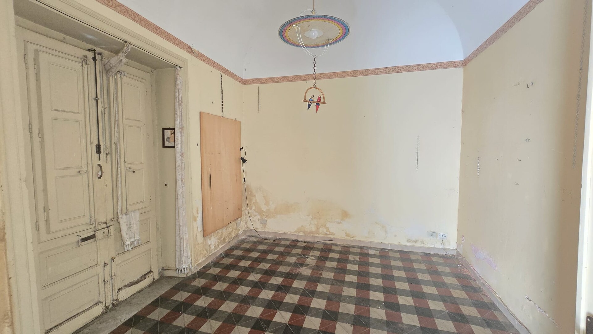 Appartamento in Vendita a Palermo Piazza Niscemi