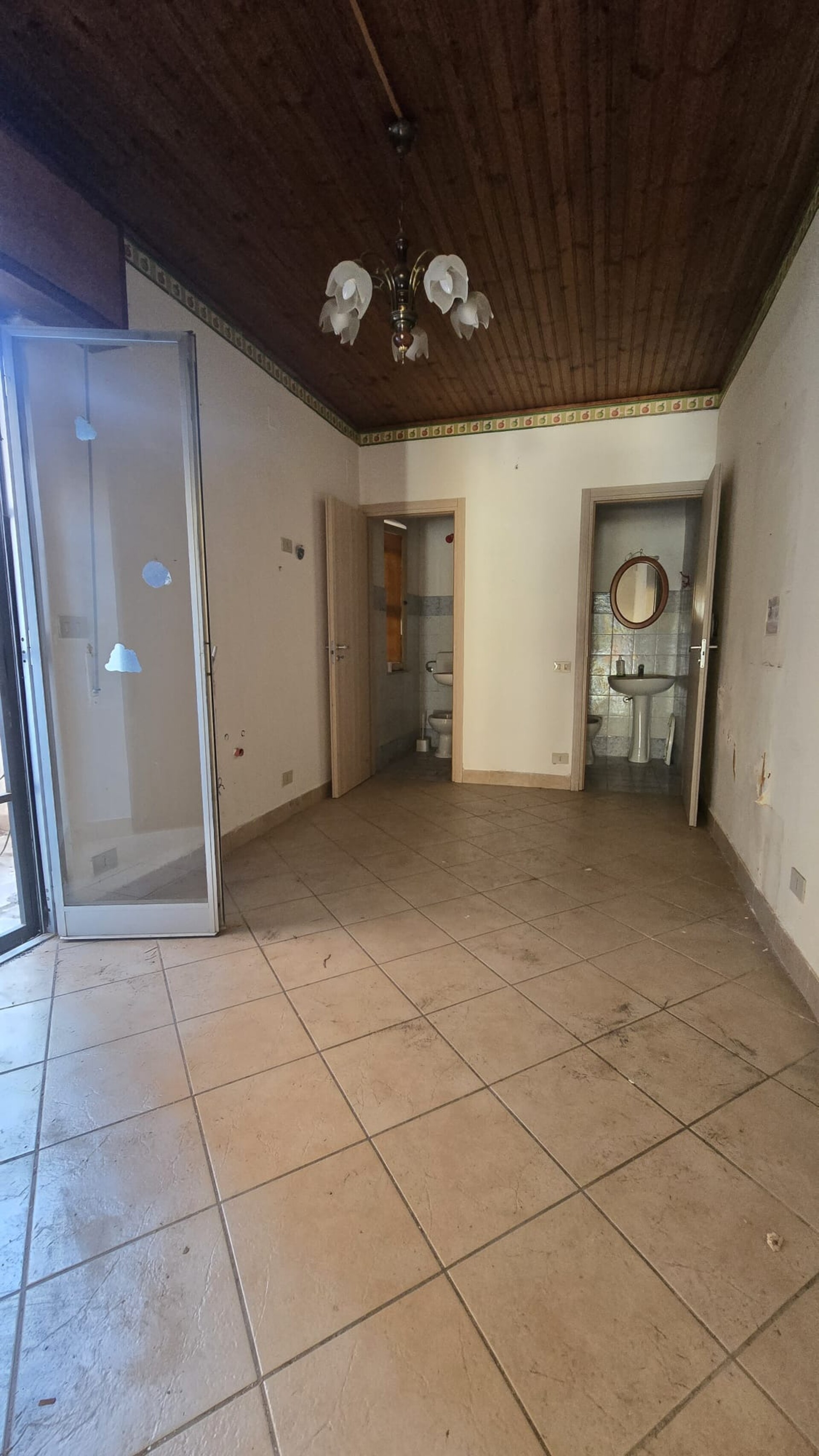Appartamento in Vendita a Palermo Piazza Niscemi