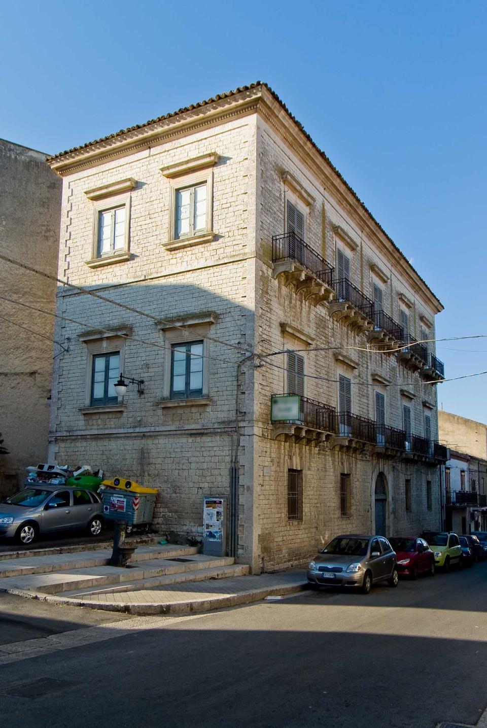Palazzo / Edificio in Vendita a Chiusa Sclafani (Palermo)