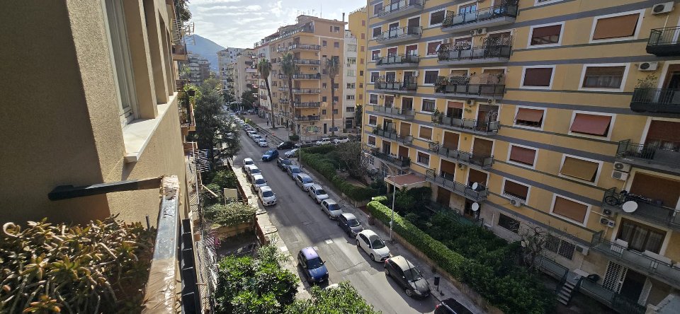 Appartamento in Affitto a Palermo Restivo