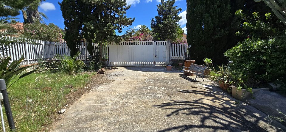 Appartamento in villa in Affitto a Palermo SAN LORENZO