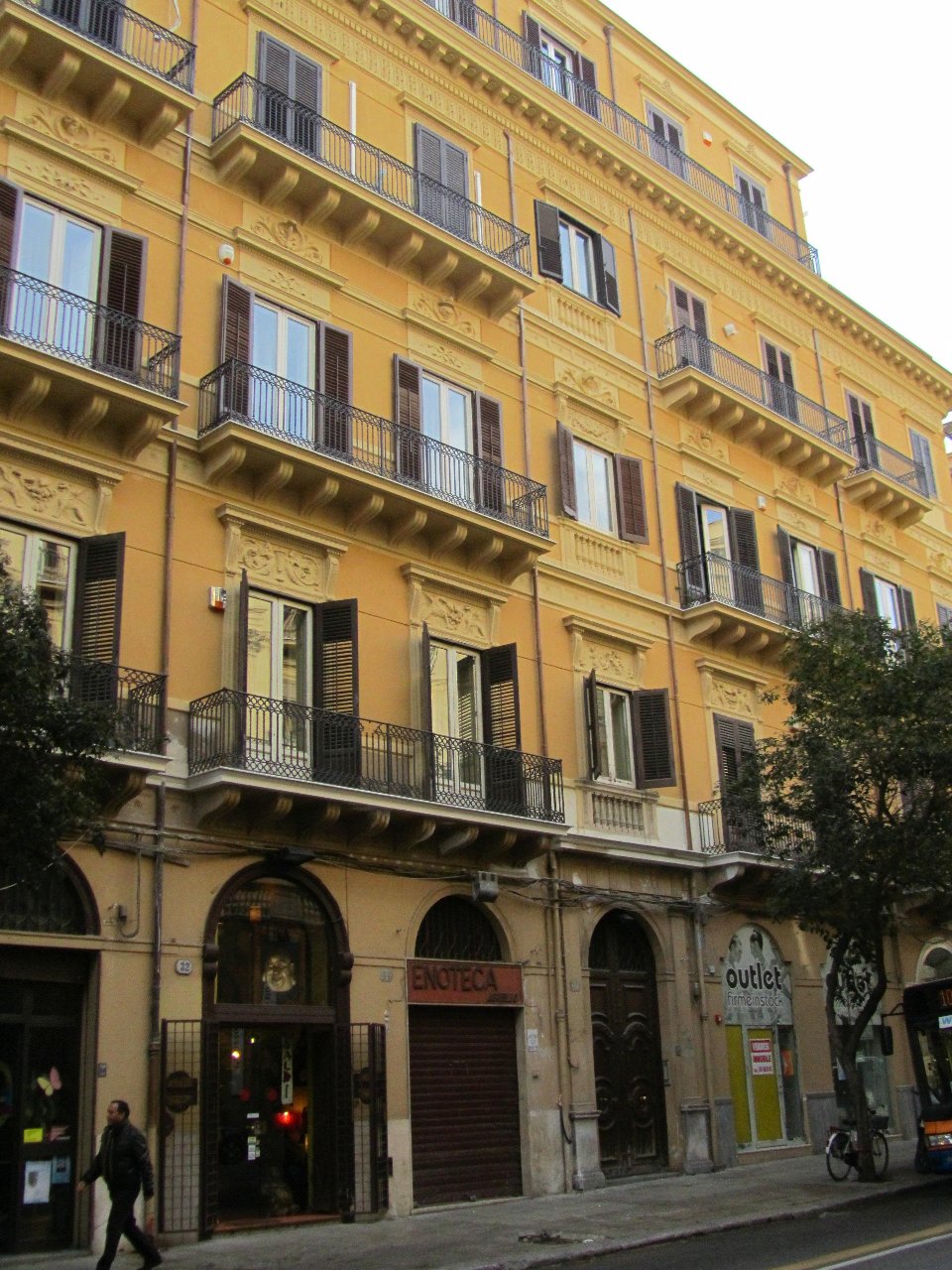 Appartamento in Affitto a Palermo Dante