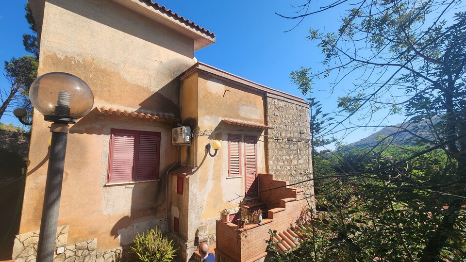 Casale in Vendita a Belmonte Mezzagno Gibilrossa (Palermo)