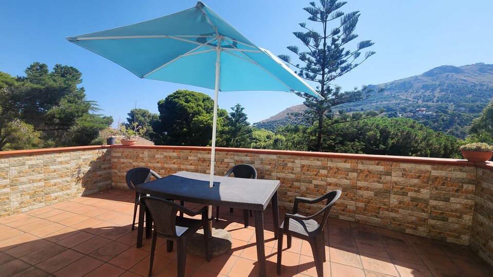 Casale in Vendita a Belmonte Mezzagno Gibilrossa (Palermo)