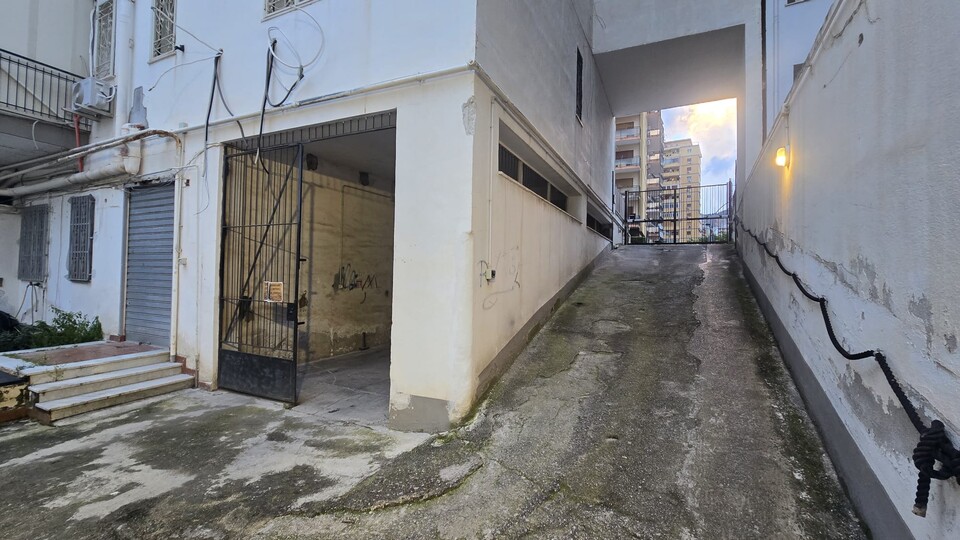 Garage singolo in Vendita a Palermo Stadio