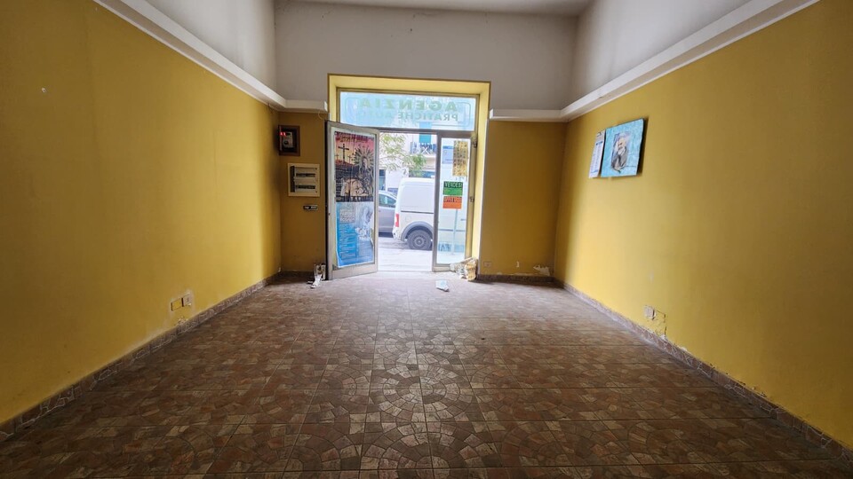 Locale commerciale in Vendita a Palermo Tukory