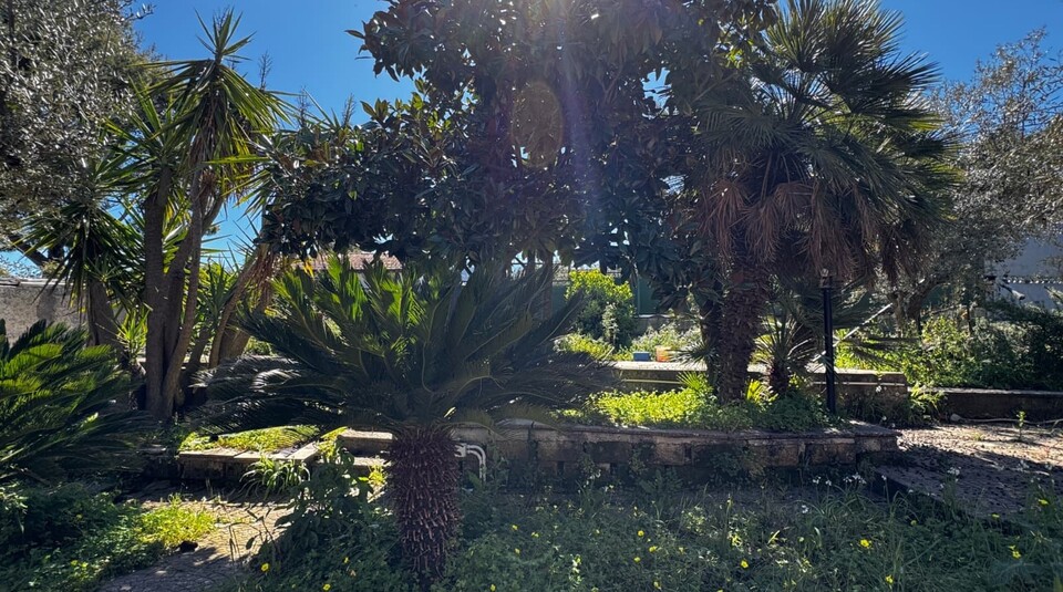 Villa bifamiliare in Vendita in provincia di Palermo