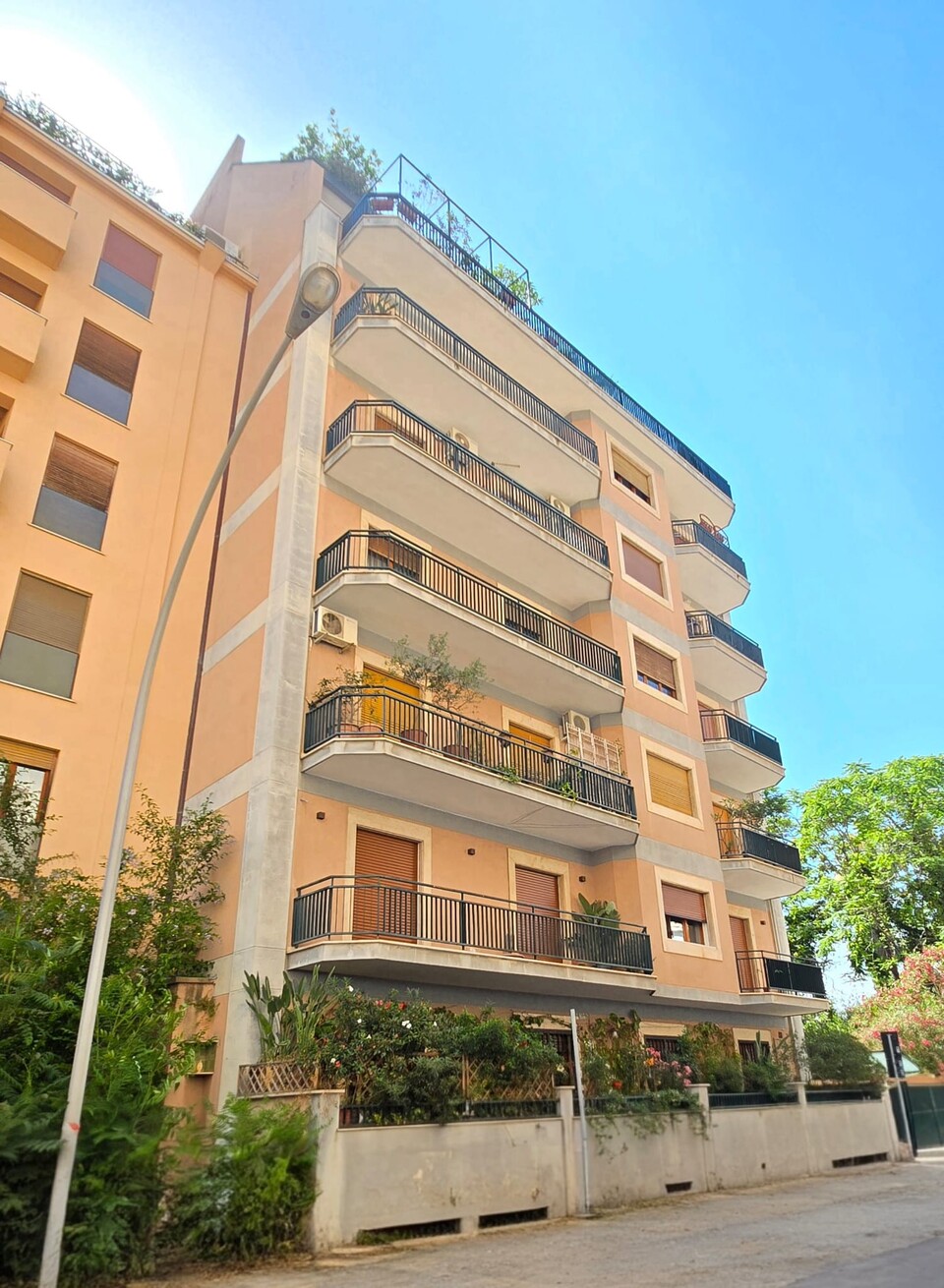 Appartamento in Vendita a Palermo Dante