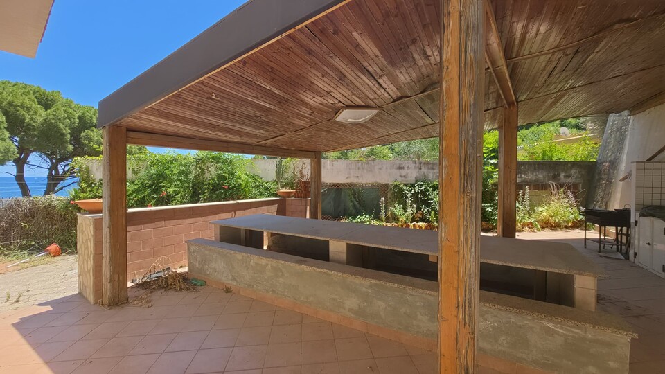 Villa indipendente in Vendita in provincia di Palermo