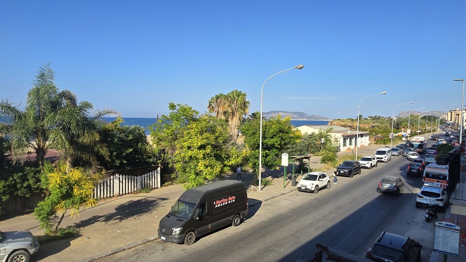 Appartamento in Vendita a Palermo Messina Marine