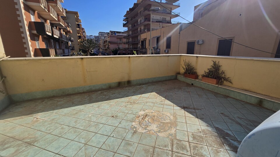 Appartamento in Vendita a Palermo Messina Marine