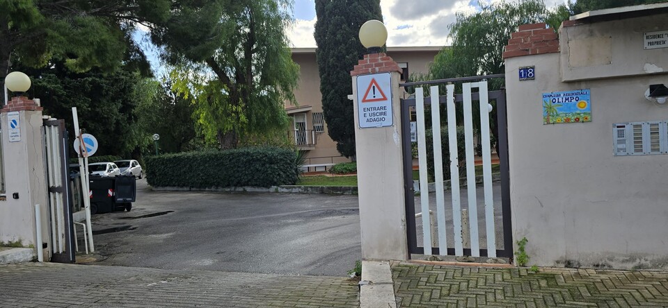 Appartamento in Affitto a Palermo mondello